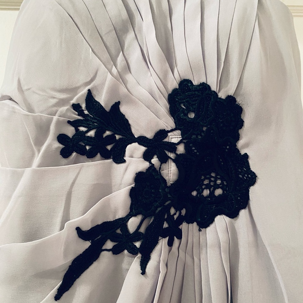 Dress Size Small - Picture 2 of 5